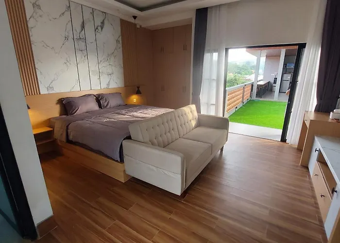 Mantra House ゲストハウス ジンバラン